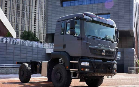 هونغيان الصين  HOWO مركبة الدفع الرباعي المستقلة 4×4 للتضاريس الوعرة: حاكم البرية، ينطلق بلا حدود!