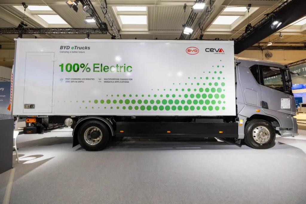 بي واي دي وCEVA Logistics تتعاونان لتحقيق أهداف إزالة الكربون في نظام النقل الأرضي الأوروبي