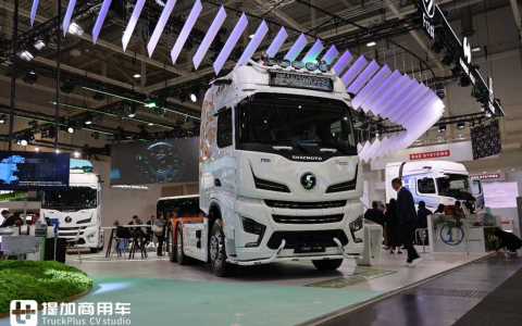 2024 IAA: 840 حصانًا بقيادة شاحنة DeLong X6000، شاحنات Shaanxi الثقيلة تظهر بتشكيلة متنوعة من الطرازات، مما يذهل الأصدقاء الدوليين