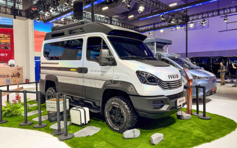 4×4 مزود بثلاثة أقفال! هل هو جسد جديد لتعديل سيارات الكارفان؟ دعونا نلقي نظرة على منصة إيفيكو الجديدة “أوبا·شانهاي” للطرق الوعرة.