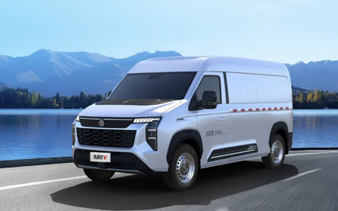 ستُطلق شاحنة Sinotruk Vanguard V قريبًا، مما يُحدث نقلة نوعية في مجال الشاحنات الخفيفة ذات الهيكل العريض متعددة المشاهد.