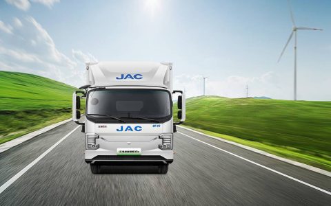 ​إطلاق JAC New Energy Light Truck ES9: تقنيات متطورة لثورة صناعية جديدة