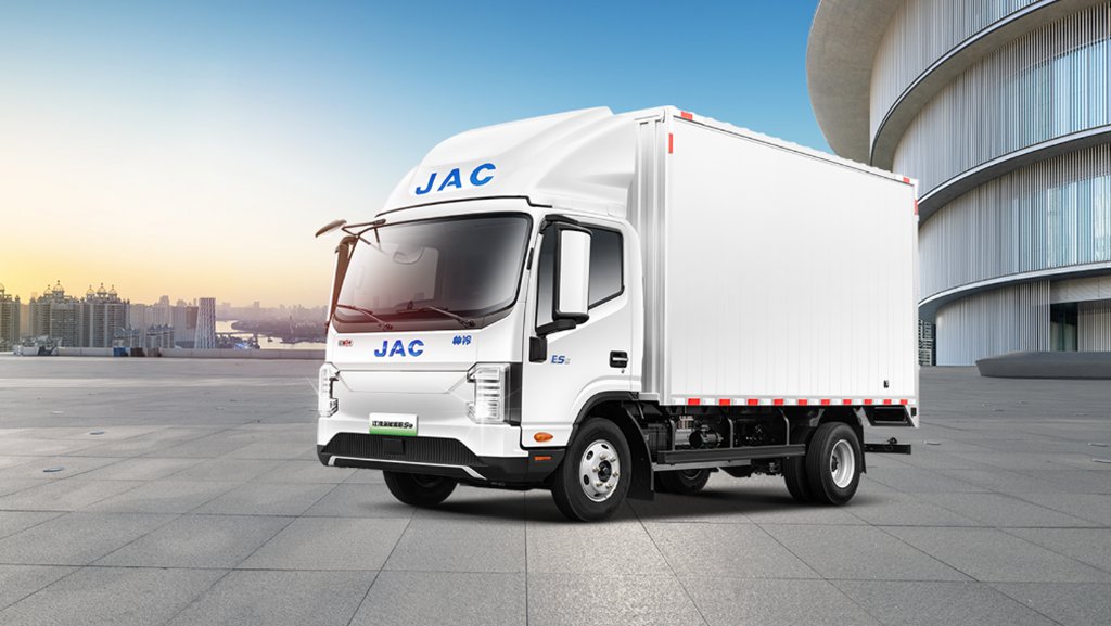 أربعة منتجات جديدة من JAC 1 Card ستكون متاحة قريبًا، مما يقود تحول اللوجستيات باستراتيجية عالمية