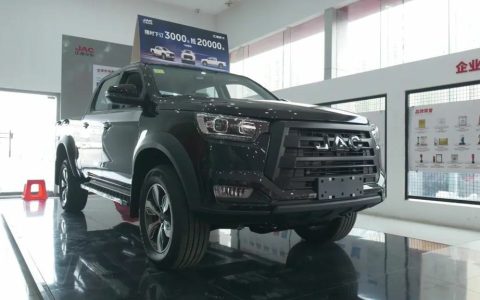 ​​معيار جديد للشاحنات التجارية: JAC T8 Jin Qing Edition يطلق بتحديثات ديزل جديدة​​