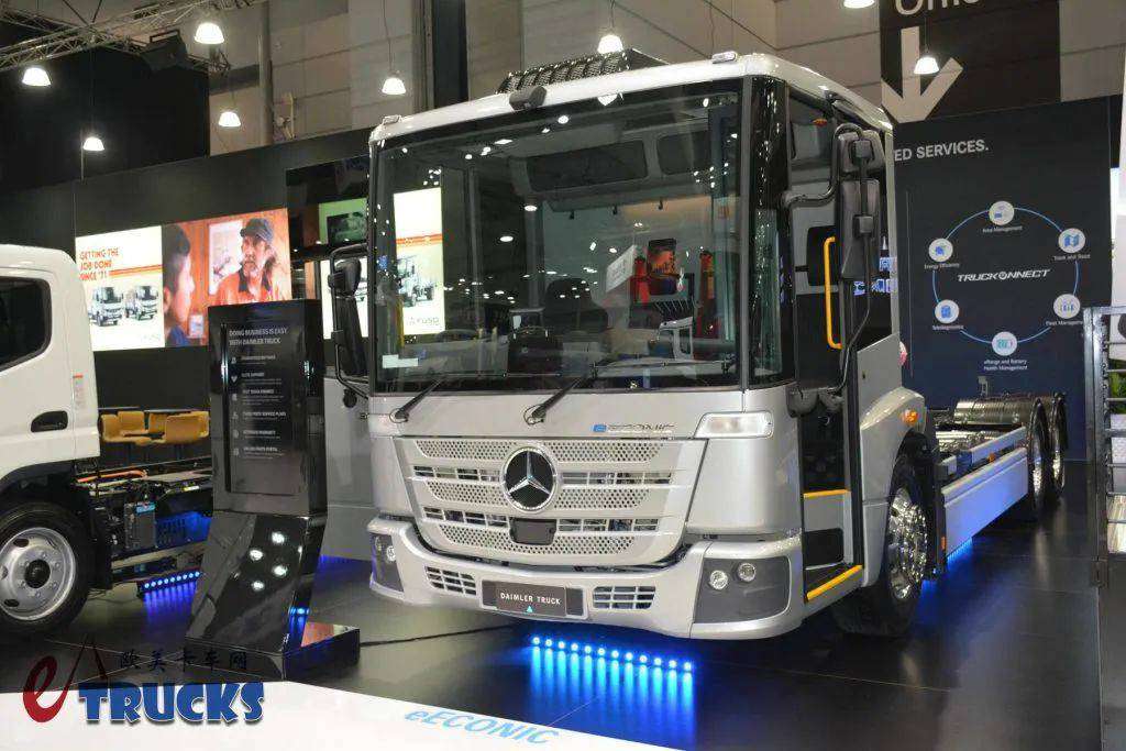 جولة في معرض Brisbane للشاحنات 2025 · الإصدار الأوروبي: الجيل الجديد من Tatra Phoenix وشاحنات IVECO ثنائية القيادة تُظهر
