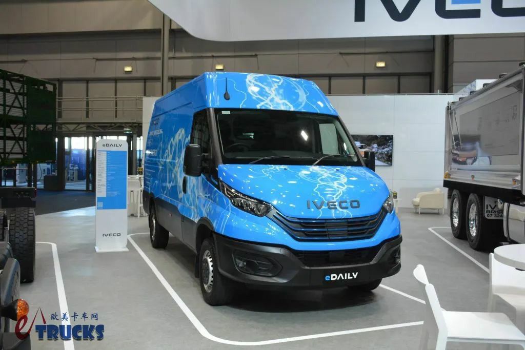 جولة في معرض Brisbane للشاحنات 2025 · الإصدار الأوروبي: الجيل الجديد من Tatra Phoenix وشاحنات IVECO ثنائية القيادة تُظهر