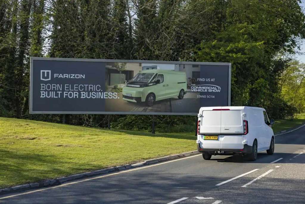 ​​FARZION SUPER VAN | ظهور استثنائي في معرض Commercial Vehicle Show ببرمنغهام 2025​​