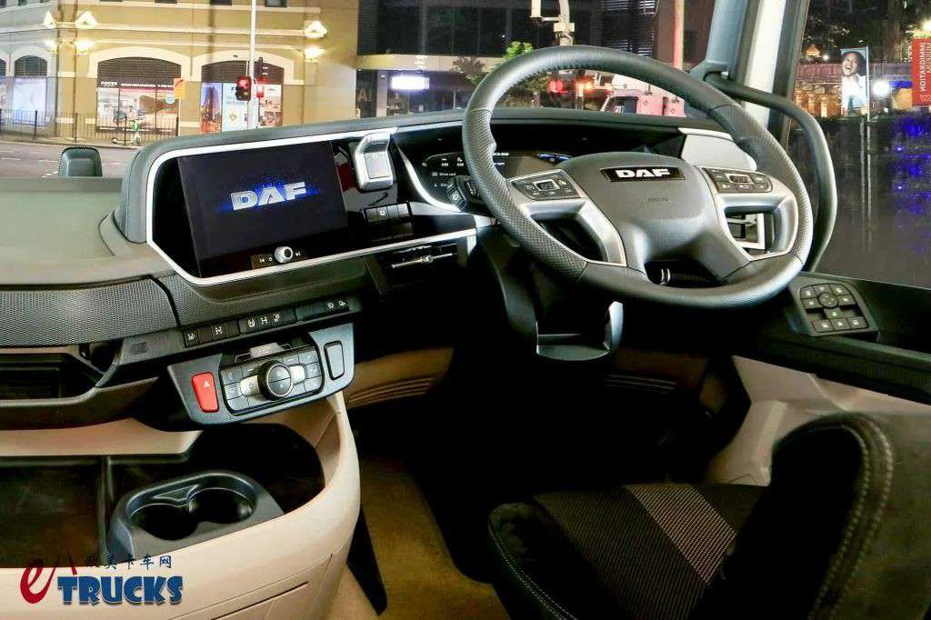 ​​660 حصان! هل يأتي "ملك DAF" بمحرك كمنز؟ تحليل مصور لشاحنة DAF XG+ الأسترالية​​