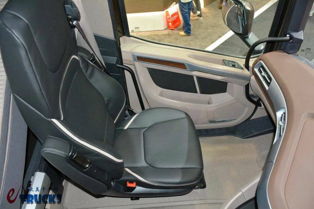 ​​660 حصانًا من القوة الميكانيكية: شاحنة DAF XG+ الأسترالية تظهر في معرض Brisbane Truck Show، هل هناك اختلافات أخرى في المواصفات؟​​