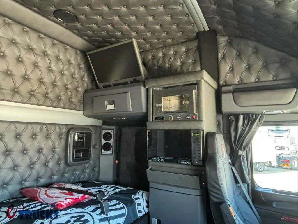 ​​المقصورة تعادل شاحنات الكابينة الطويلة! الرائد الأمريكي الحصري بلا كابينة كينوورث K220 يظهر في معرض بريزبان للشاحنات​​
