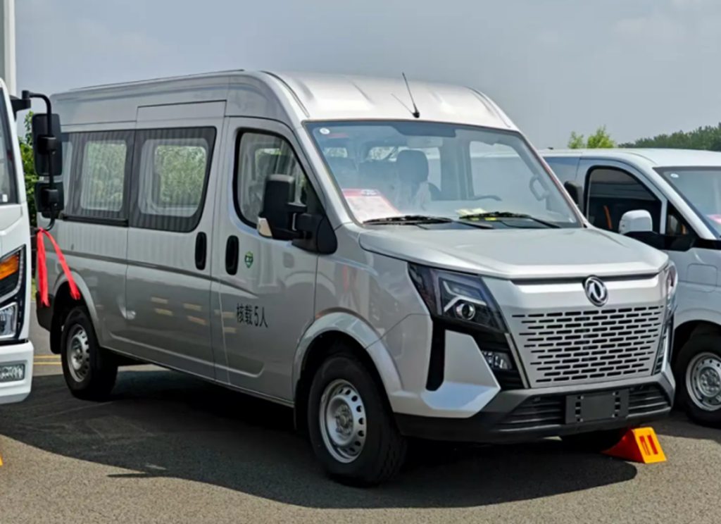 ​​لا إرهاق في الرحلات الطويلة، لا قلق مع الأحمال الضخمة: فان Dongfeng Yufeng V9+ الاقتصادي هو الاختيار الموثوق​​