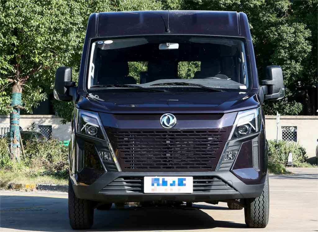 من وسيلة نقل إلى شريك مربح: كيف يمكن لـ Dongfeng Yufeng V9+ أن يزيد دخل السائقين؟