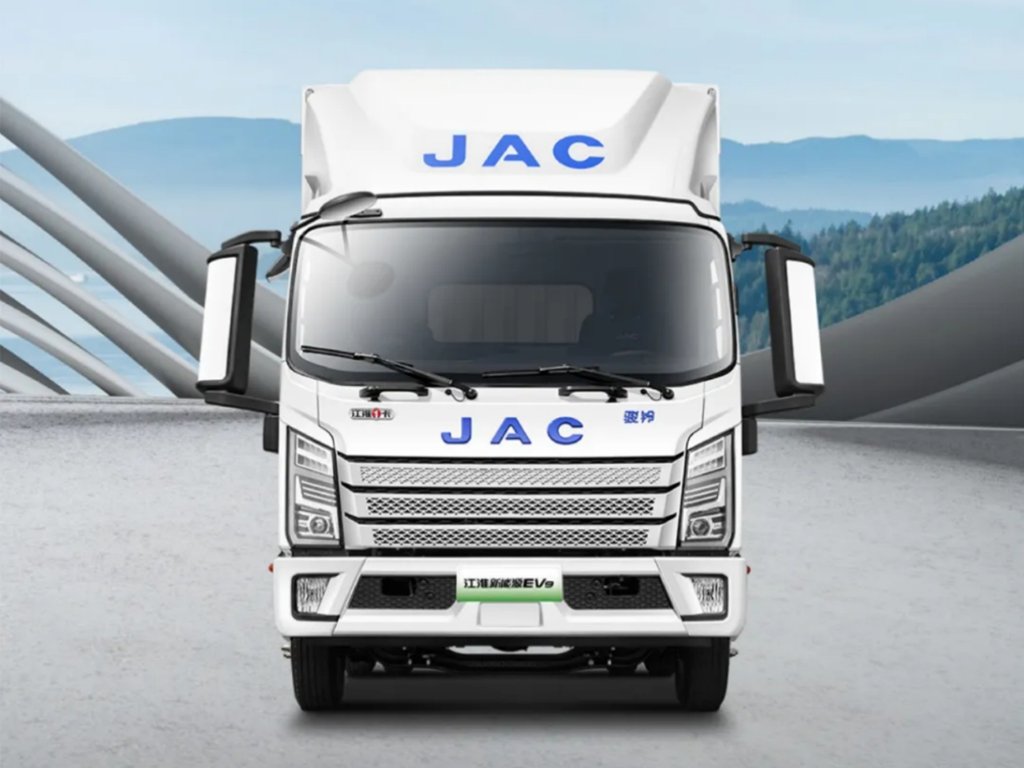 ​​JAC EV9: شحن فائق السرعة في 18 دقيقة. حمولة كاملة لرحلاتك بين المدن.​​