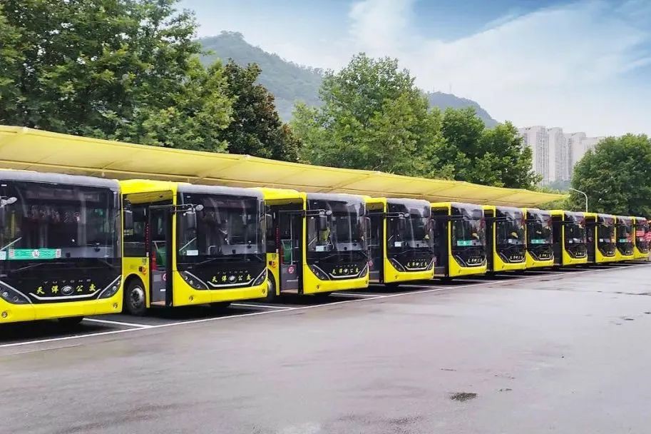 إيرادات YUTONG تصل إلى 16.129 مليار يوان في النصف الأول من 2025، تعكس مرونة النمو