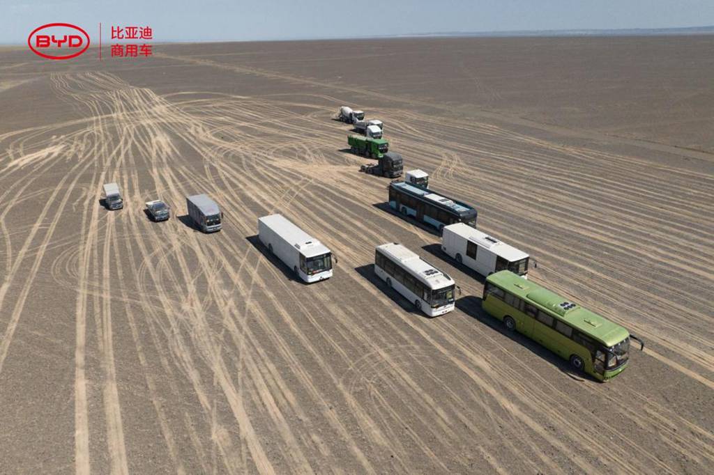 حرارة تصل إلى 81.7°م على سطح الأرض! حافلة BYD الجديدة تتحدى توربان في اختبارات القسوة