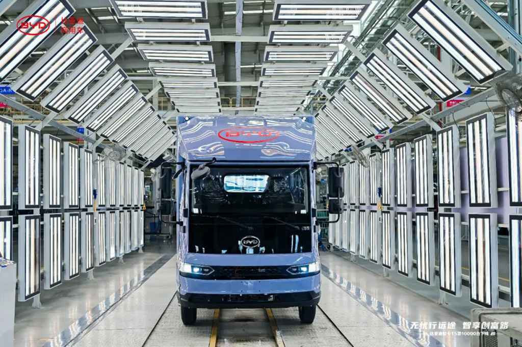 انطلاق الشاحنة الخفيفة BYD T5 رقم 10,000 رسمياً من خط الإنتاج!