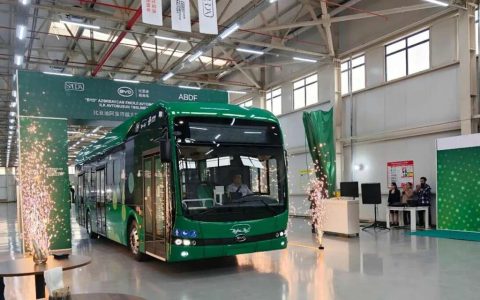​​اعتراف دولي وطلبية جديدة! BYD يسلم حافلات كهربائية بالجملة إلى أذربيجان​​