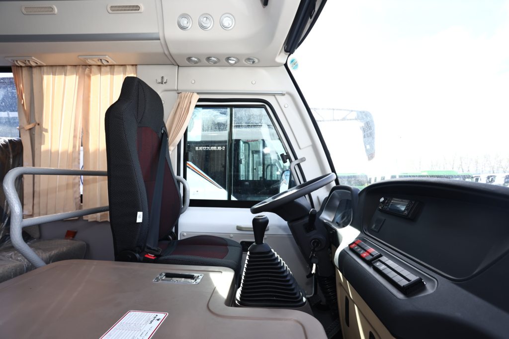 ​​تسليم "BAIC FOTON" 100 حافلة مدرسية مخصصة لعملاء كبار في الشرق الأوسط دعماً لاستراتيجية توطين تنقلات التعليم​​