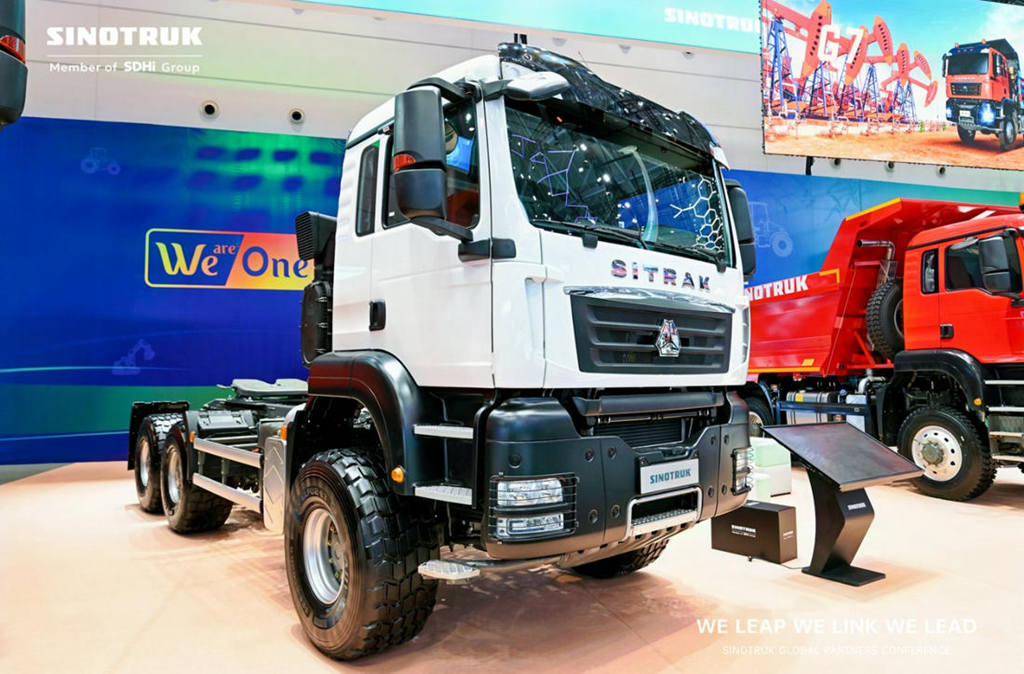 ​​سينوتروك All-Terrain Defender: حامي النقل المتخصص!​​