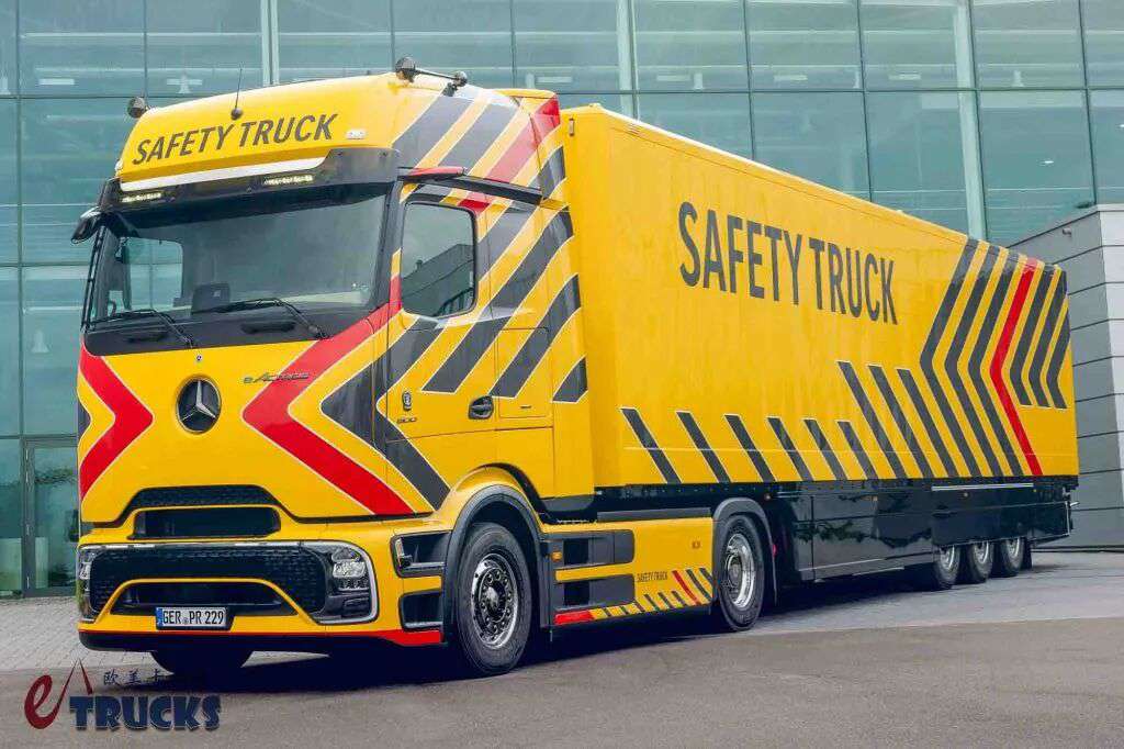 ثورة أمان الشاحنات في العصر الكهربائي؟ مرسيدس-بنز تطلق eActros 600 Safety Truck (شاحنة الأمان)