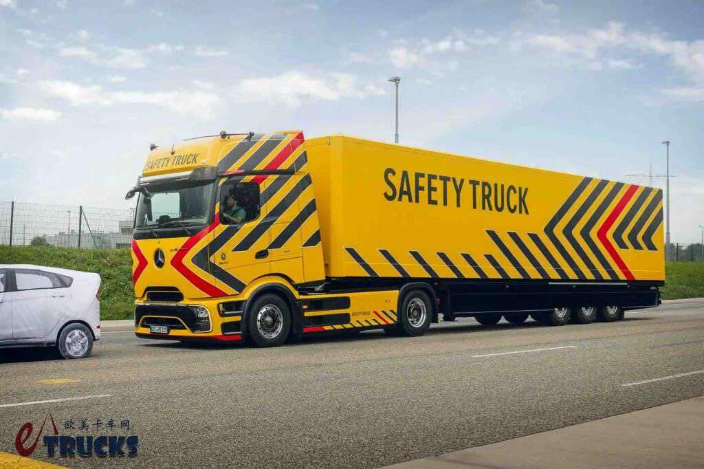 ثورة أمان الشاحنات في العصر الكهربائي؟ مرسيدس-بنز تطلق eActros 600 Safety Truck (شاحنة الأمان)