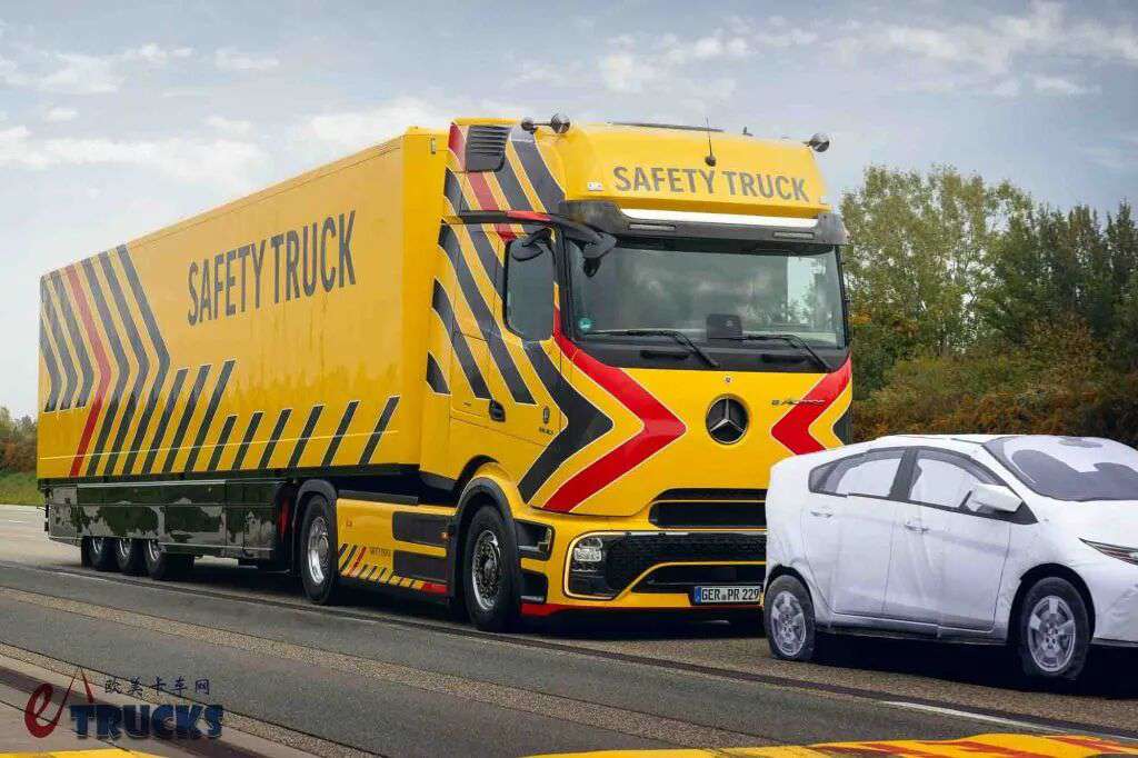ثورة أمان الشاحنات في العصر الكهربائي؟ مرسيدس-بنز تطلق eActros 600 Safety Truck (شاحنة الأمان)