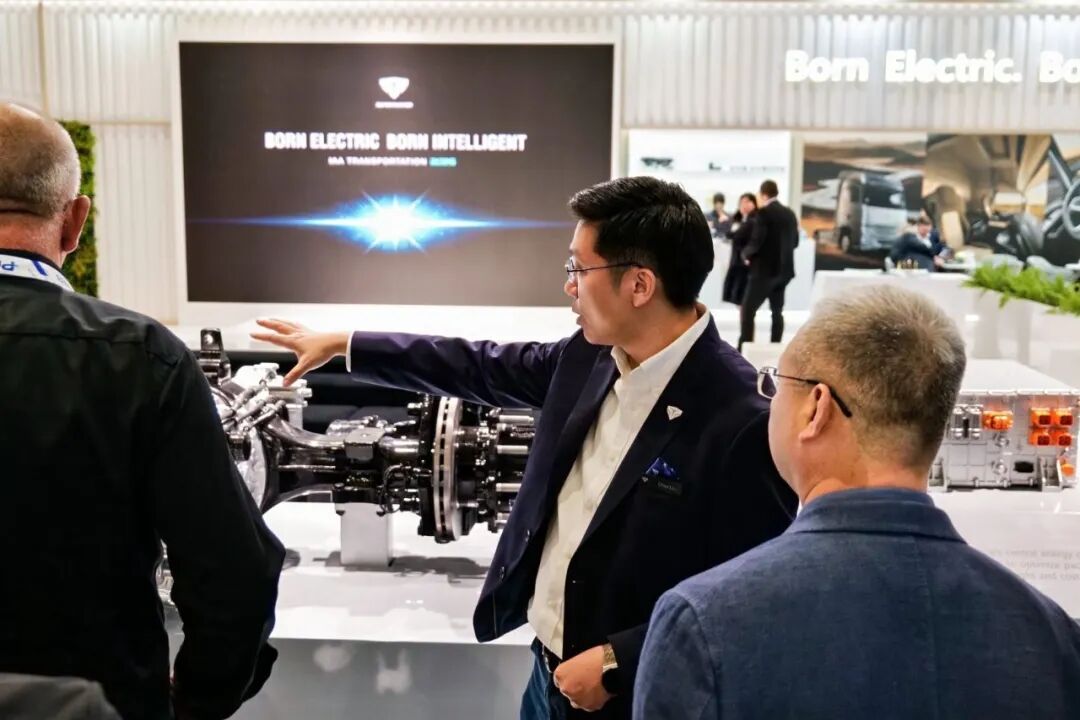 SUPERPANTHER تعلن استراتيجية الذكاء الجسدي للشاحنات الثقيلة وتعمق التعاون مع DHL