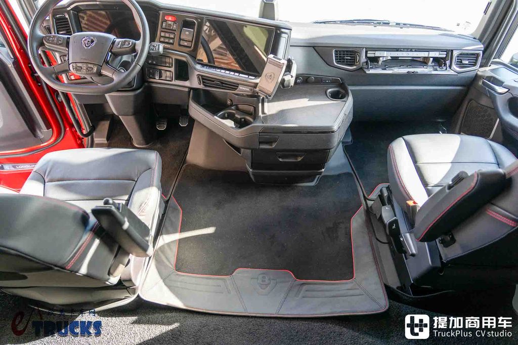 معرض IAA 2026: مقصورة أطول بـ 80 سم ومحرك V8 بقوة 770 حصاناً — جولة تفصيلية في شاحنة سكانيا LongLine