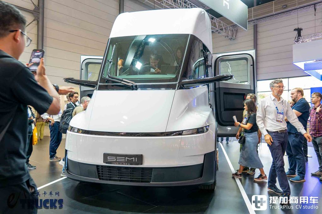 معرض IAA 2026: أحدث شاحنة كهربائية في العالم؟ في الحقيقة مليئة بالتنازلات — مراجعة تفصيلية لتيسلا Semi