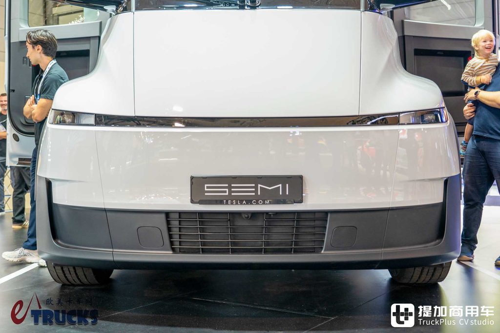 معرض IAA 2026: أحدث شاحنة كهربائية في العالم؟ في الحقيقة مليئة بالتنازلات — مراجعة تفصيلية لتيسلا Semi