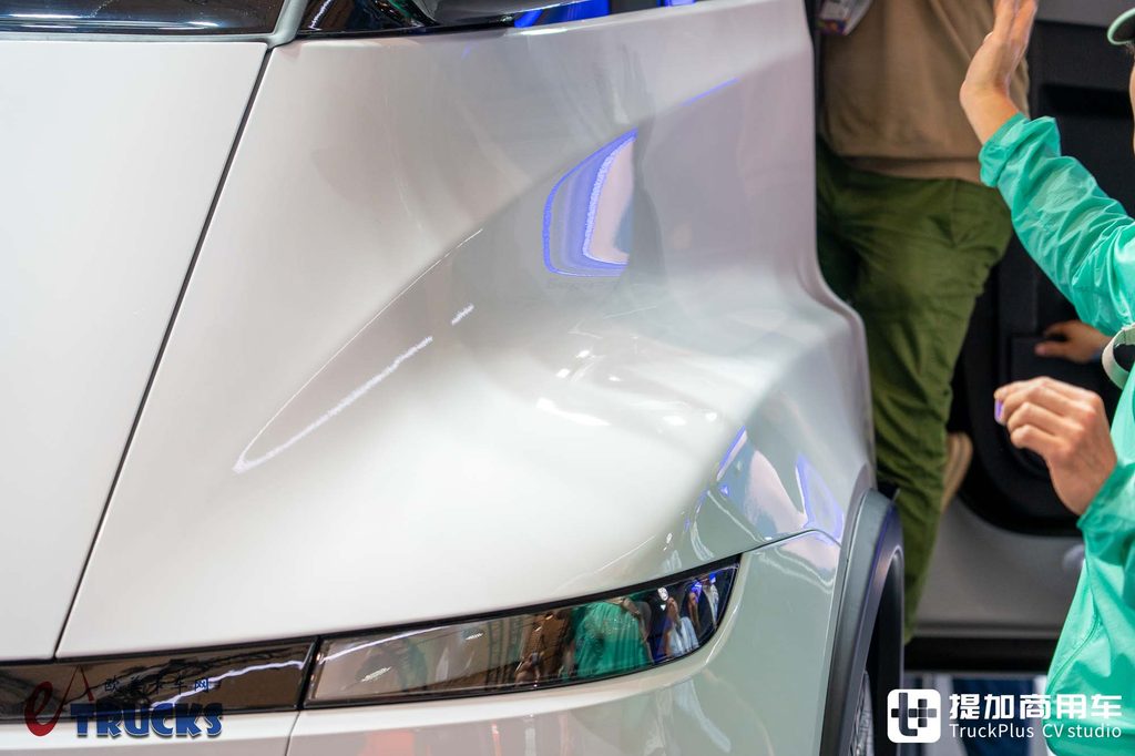 معرض IAA 2026: أحدث شاحنة كهربائية في العالم؟ في الحقيقة مليئة بالتنازلات — مراجعة تفصيلية لتيسلا Semi