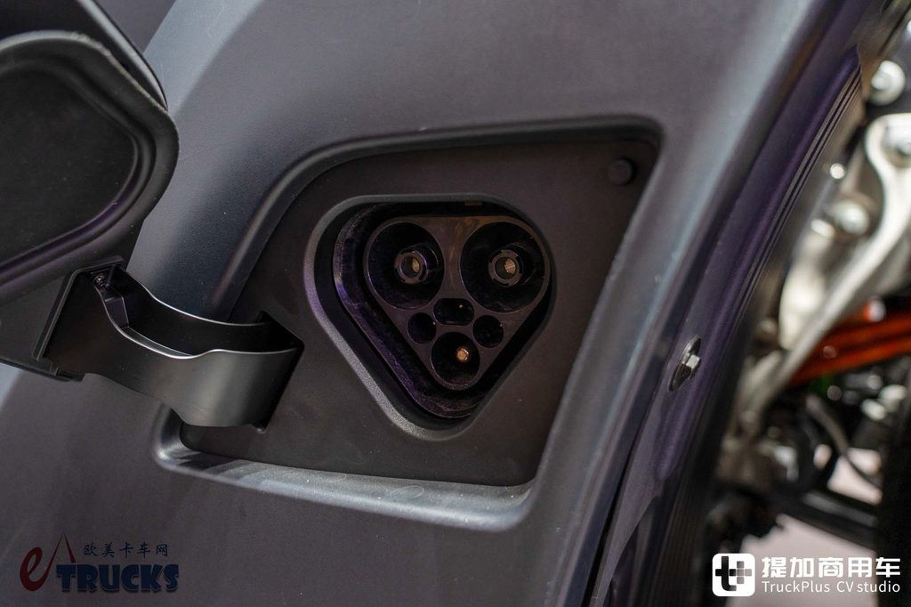 معرض IAA 2026: أحدث شاحنة كهربائية في العالم؟ في الحقيقة مليئة بالتنازلات — مراجعة تفصيلية لتيسلا Semi