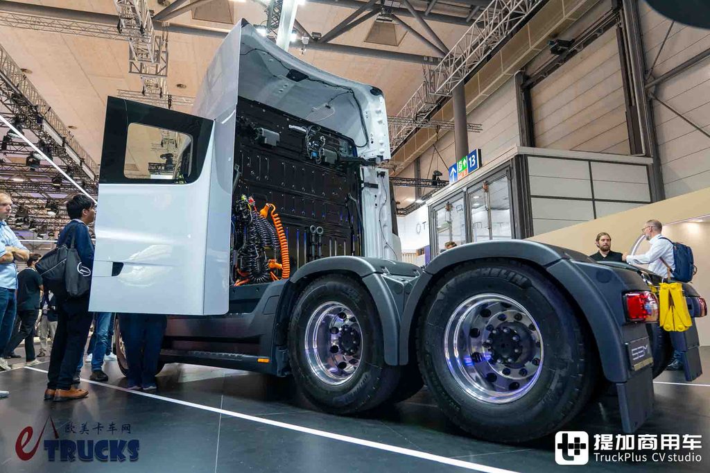 معرض IAA 2026: أحدث شاحنة كهربائية في العالم؟ في الحقيقة مليئة بالتنازلات — مراجعة تفصيلية لتيسلا Semi