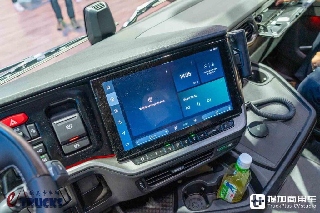 معرض IAA 2026: واجهة أمامية جديدة ومقابض أبواب مخفية ومرايا إلكترونية؟ مراجعة تفصيلية لشاحنة سكانيا Dynamic 430 R الجديدة
