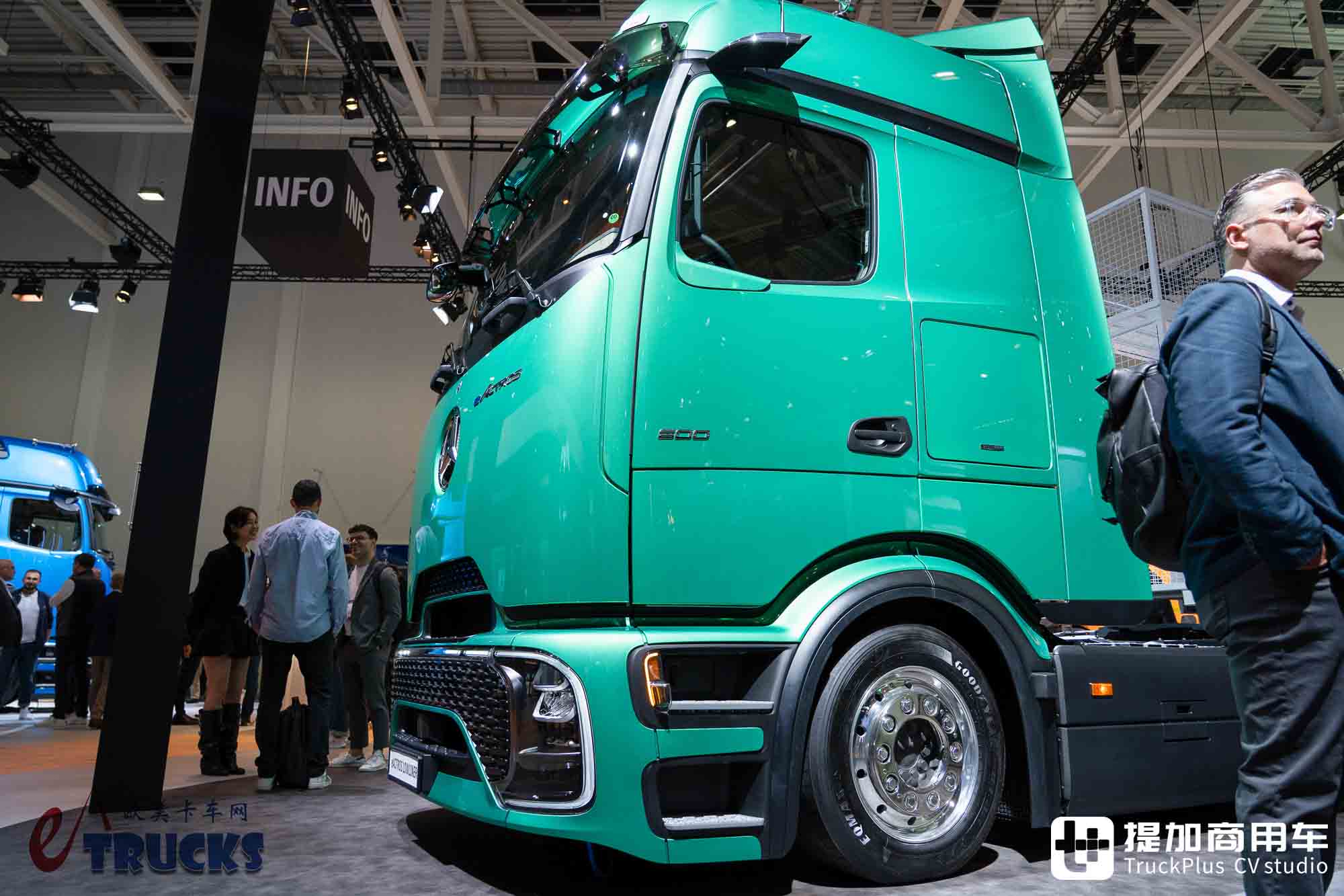 معرض IAA 2026: هل تستطيع الشاحنة الكهربائية للمسافات الطويلة اللعب بسرج منخفض؟ مراجعة تفصيلية لجرار مرسيدس بينز eActros Lowliner