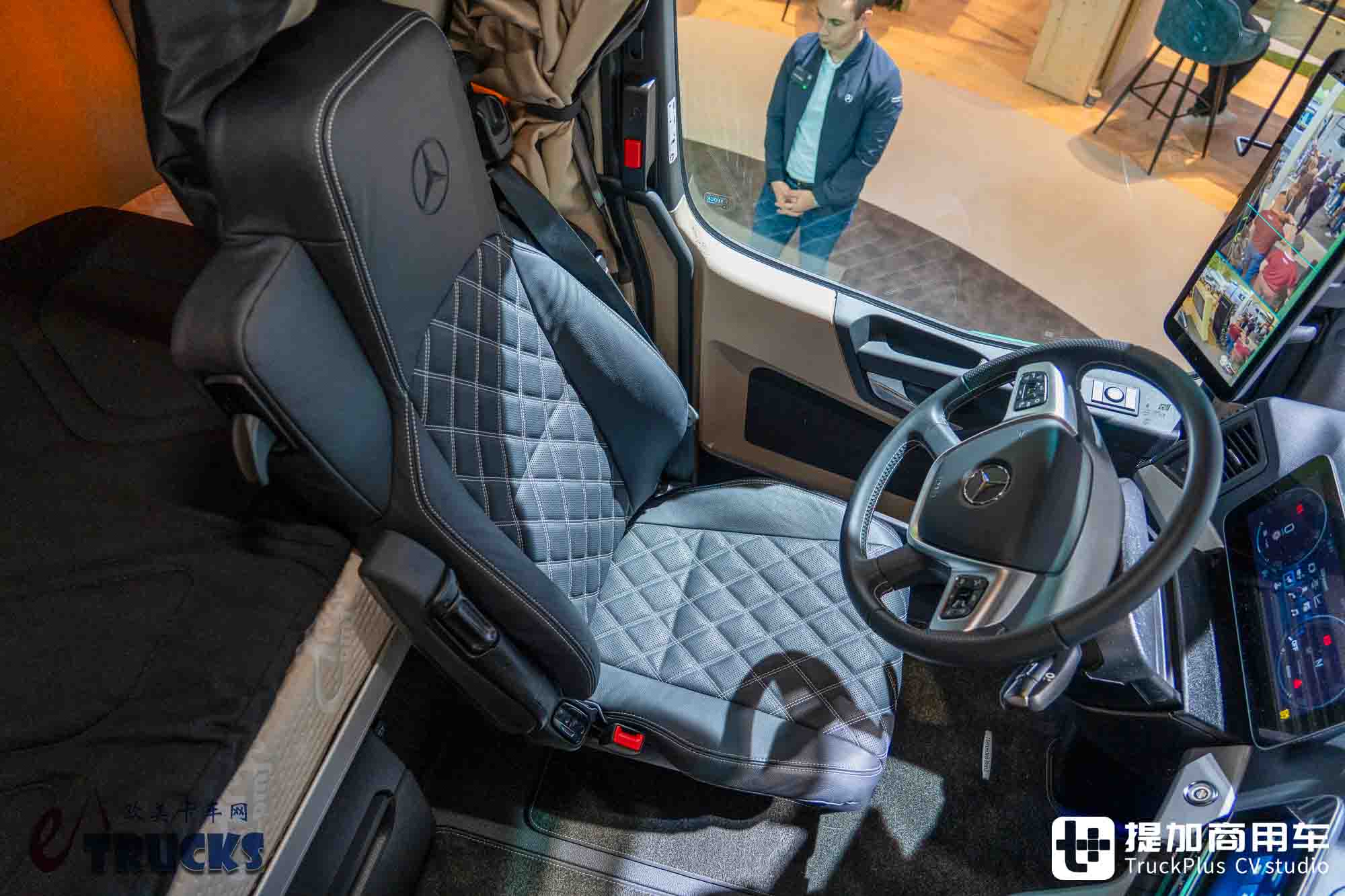 معرض IAA 2026: هل تستطيع الشاحنة الكهربائية للمسافات الطويلة اللعب بسرج منخفض؟ مراجعة تفصيلية لجرار مرسيدس بينز eActros Lowliner