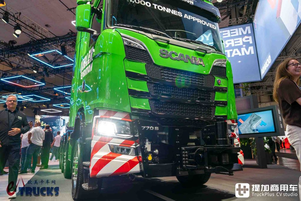 معرض IAA 2026: ملك الألف طن من سكانيا وصل! دفع 8x6 مع محرك V8 بقوة 770 حصاناً — مراجعة تفصيلية لجرار 770 S للنقل فائق الثقل