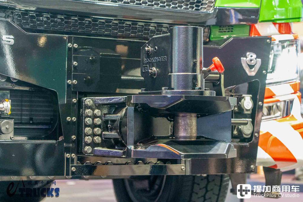 معرض IAA 2026: ملك الألف طن من سكانيا وصل! دفع 8x6 مع محرك V8 بقوة 770 حصاناً — مراجعة تفصيلية لجرار 770 S للنقل فائق الثقل