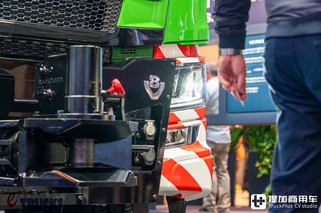 معرض IAA 2026: ملك الألف طن من سكانيا وصل! دفع 8x6 مع محرك V8 بقوة 770 حصاناً — مراجعة تفصيلية لجرار 770 S للنقل فائق الثقل