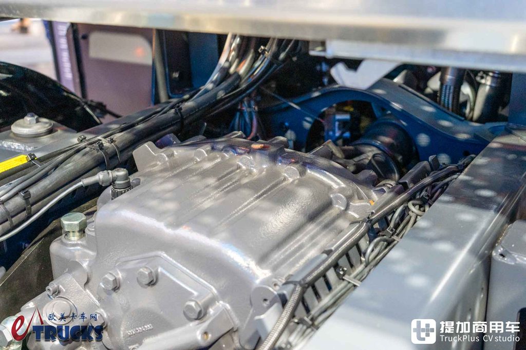 معرض IAA 2026: ملك الألف طن من سكانيا وصل! دفع 8x6 مع محرك V8 بقوة 770 حصاناً — مراجعة تفصيلية لجرار 770 S للنقل فائق الثقل