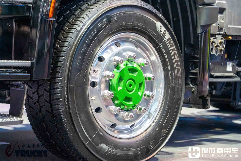 معرض IAA 2026: ملك الألف طن من سكانيا وصل! دفع 8x6 مع محرك V8 بقوة 770 حصاناً — مراجعة تفصيلية لجرار 770 S للنقل فائق الثقل