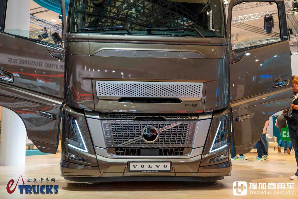مراجعة حصرية من IAA 2026: تعرّفوا على ملك العزم الأوروبي — فولفو FH16 Aero 780، الرائد بمحرك V8 بقوة 780 حصاناً