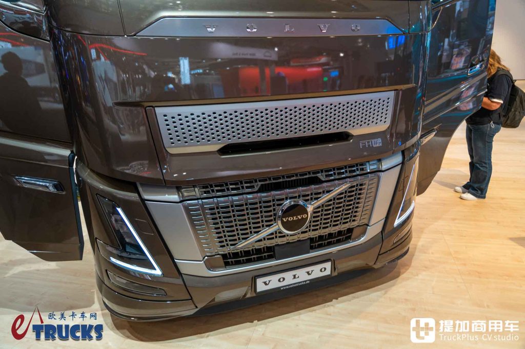 مراجعة حصرية من IAA 2026: تعرّفوا على ملك العزم الأوروبي — فولفو FH16 Aero 780، الرائد بمحرك V8 بقوة 780 حصاناً
