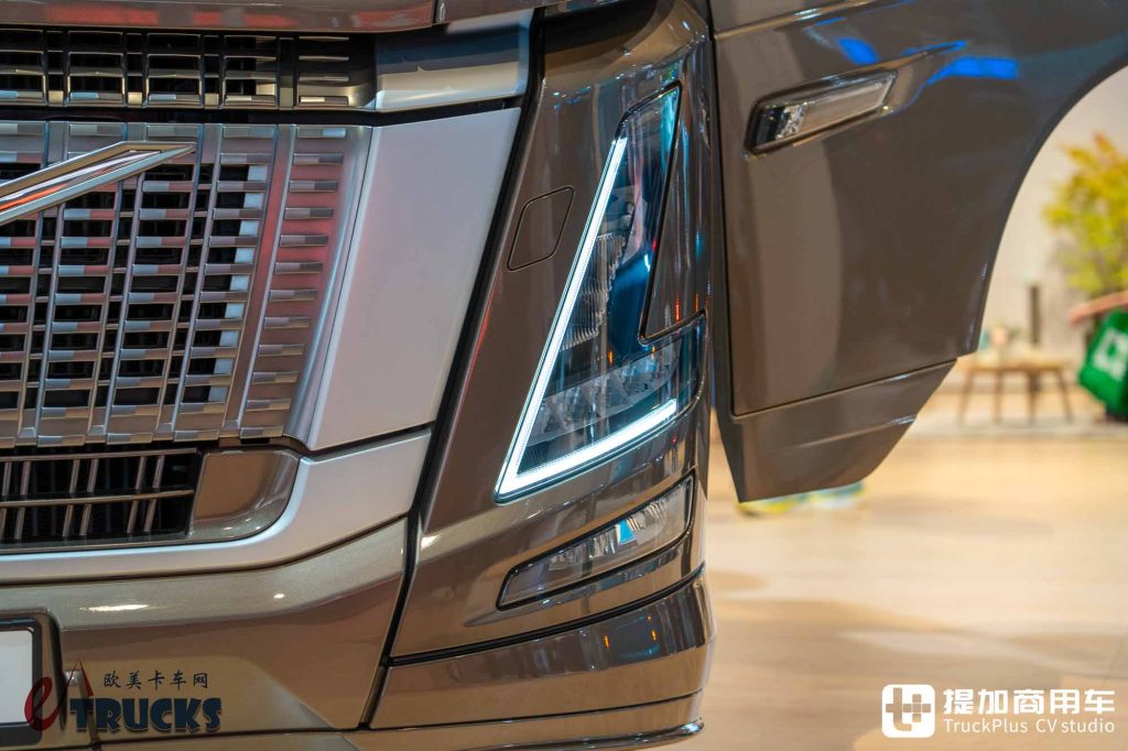 مراجعة حصرية من IAA 2026: تعرّفوا على ملك العزم الأوروبي — فولفو FH16 Aero 780، الرائد بمحرك V8 بقوة 780 حصاناً