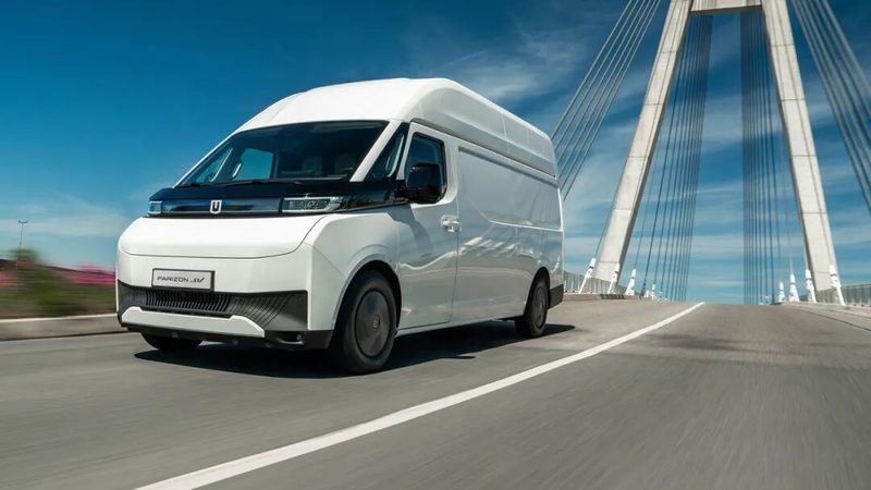 Farizon Super VAN على الطريق