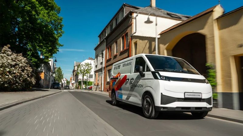 شاحنة Farizon Xingxiang V7E الكهربائية في مدينة أوروبية