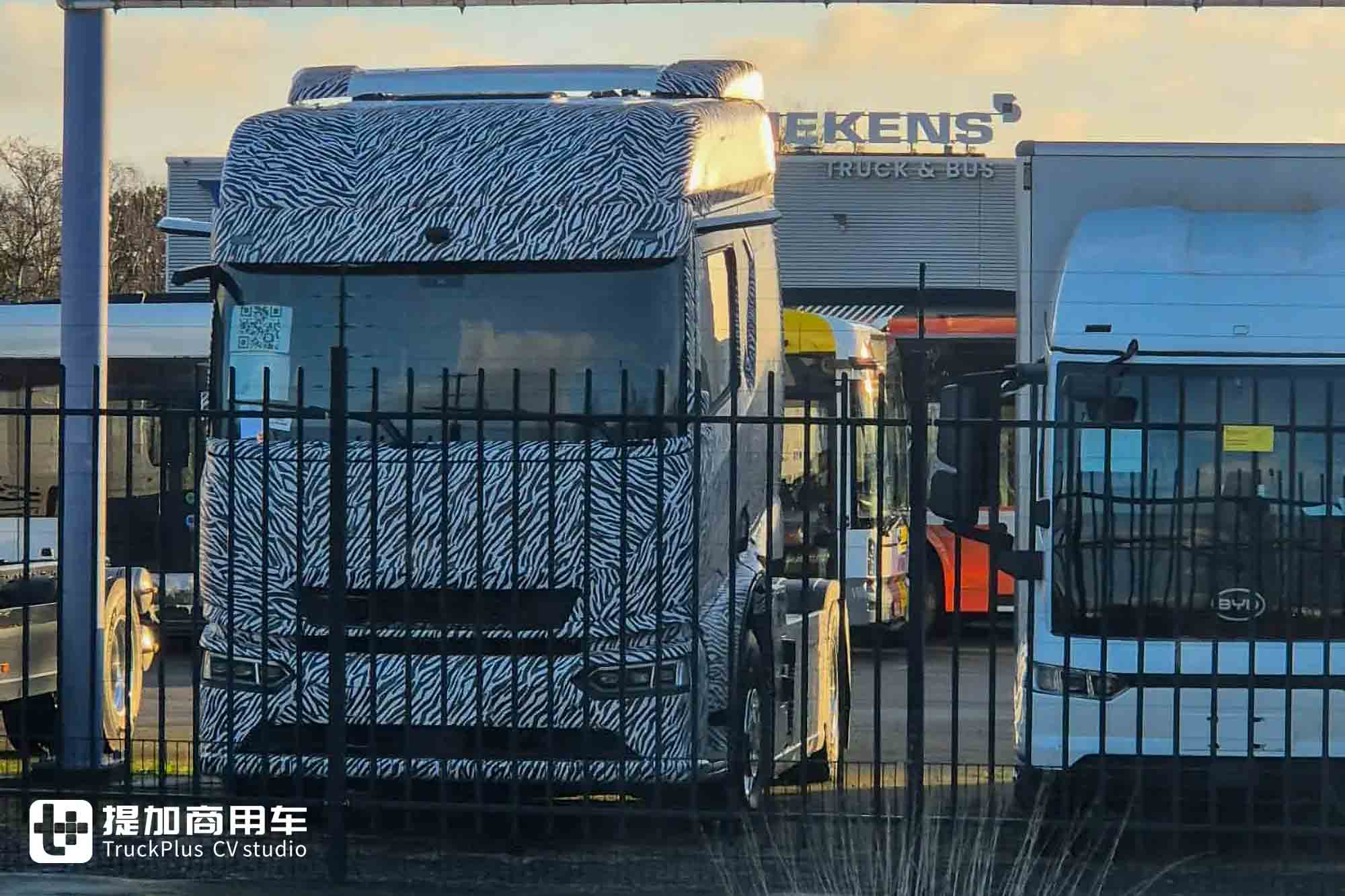 لوحة يوان B (قوانغدونغ) تظهر في هولندا؟ كشف تسريبات اختبار طريق لشاحنة BYD الكهربائية طويلة المدى، العد التنازلي للعرض الأول في IAA