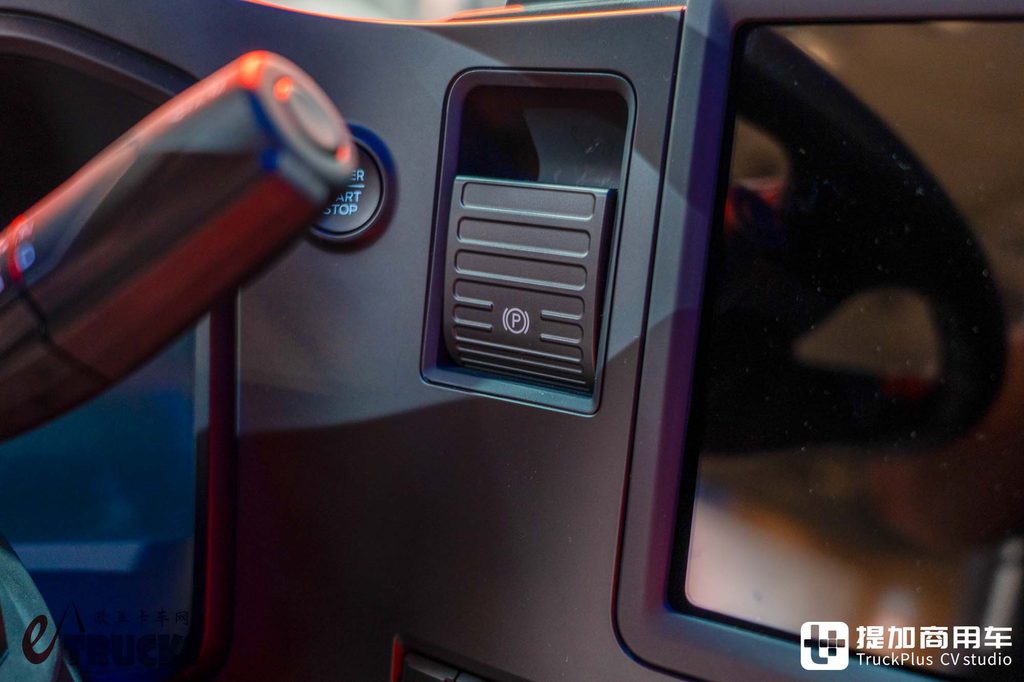 IAA 2026: ثامن «أخوات أوروبا السبع»! أرخص شاحنة جديدة في أوروبا؟ مراجعة تصويرية متعمقة لفورد F-MAX