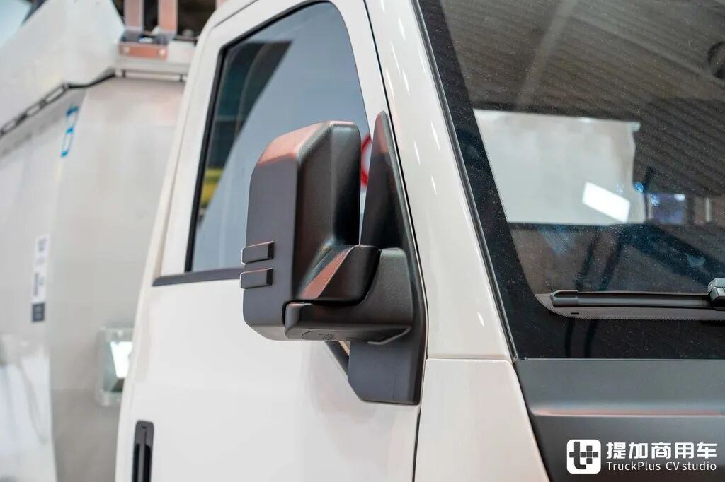 هل تتوجه شاحنة BYD T4 الخفيفة إلى أوروبا؟ نسخة T35 الخارجية تظهر في هانوفر
