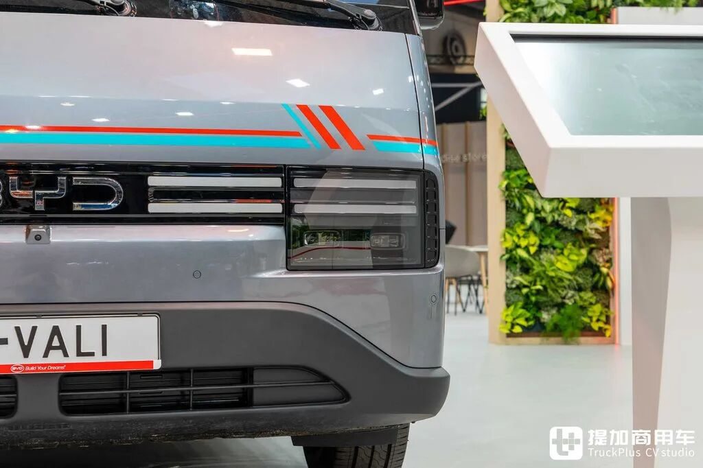شاحنة BYD المغلقة النادرة في السوق المحلي؟ خيار الدفع الرباعي والتفريغ الخارجي — تجربة BYD E-Vali بالتفصيل